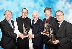 Dr. Hubert Schultes, Gen.-Dir. Niederösterreichische Versicherung, Preisträger Pater Dr. Karl Wallner, Stift Heiligenkreuz, Tourismuslandesrat LH-Stv. Ernest Gabmann, Preisträger Mag. Johannes Scheiblauer, Relaxresort Kothmühle, Preisträger Gen.Dir.Stv.i.R. Johannes Coreth.