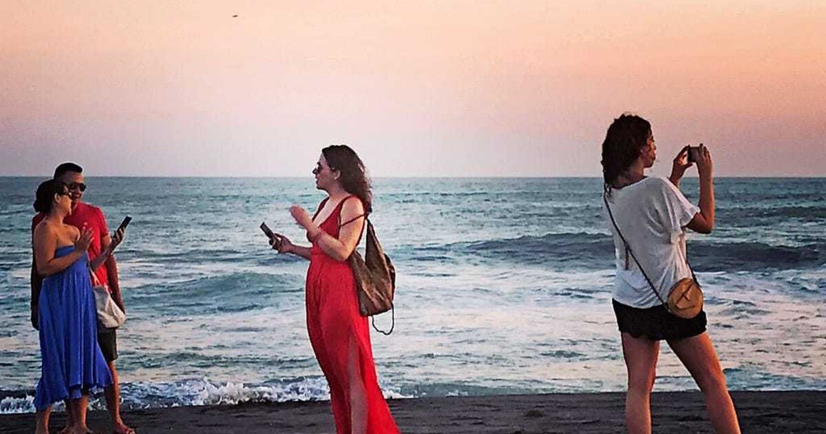 Im Selfierausch: Der Erlebnishunger unserer Gäste. Ein Essay