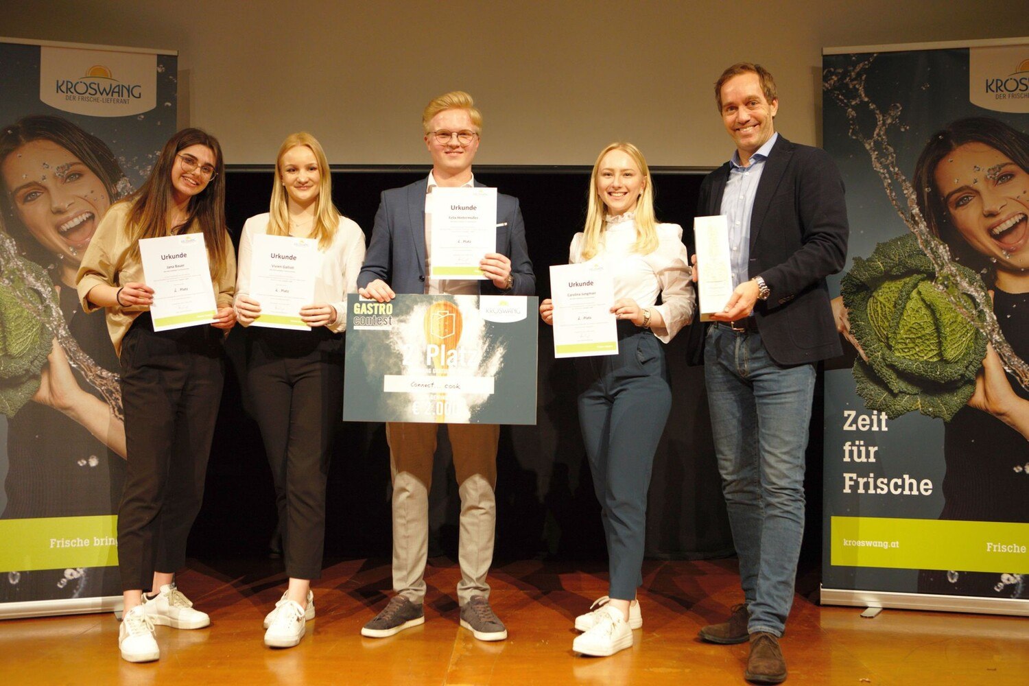 Platz 2: Connect…cook (Tourismusschule Bad Leonfelden)
Am Namen des Konzepts könnte man noch arbeiten, sonst aber ist es fast perfekt: Gemeinsames Kochen als Events für Teams in Linzer Randlage. Das Team hat die Kalkulation besonders gut hinbekommen.
© Alexander Grübling