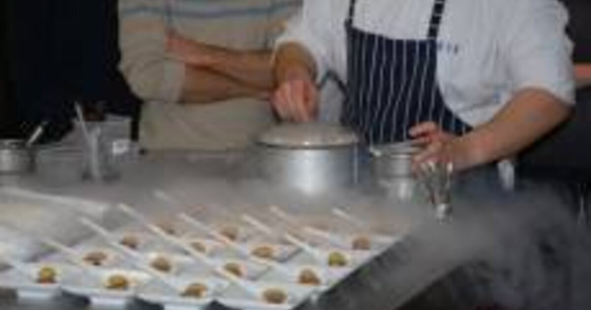 Weitere Kochkurse bei AGM mit Molekularmeister Cristiano Rienzner