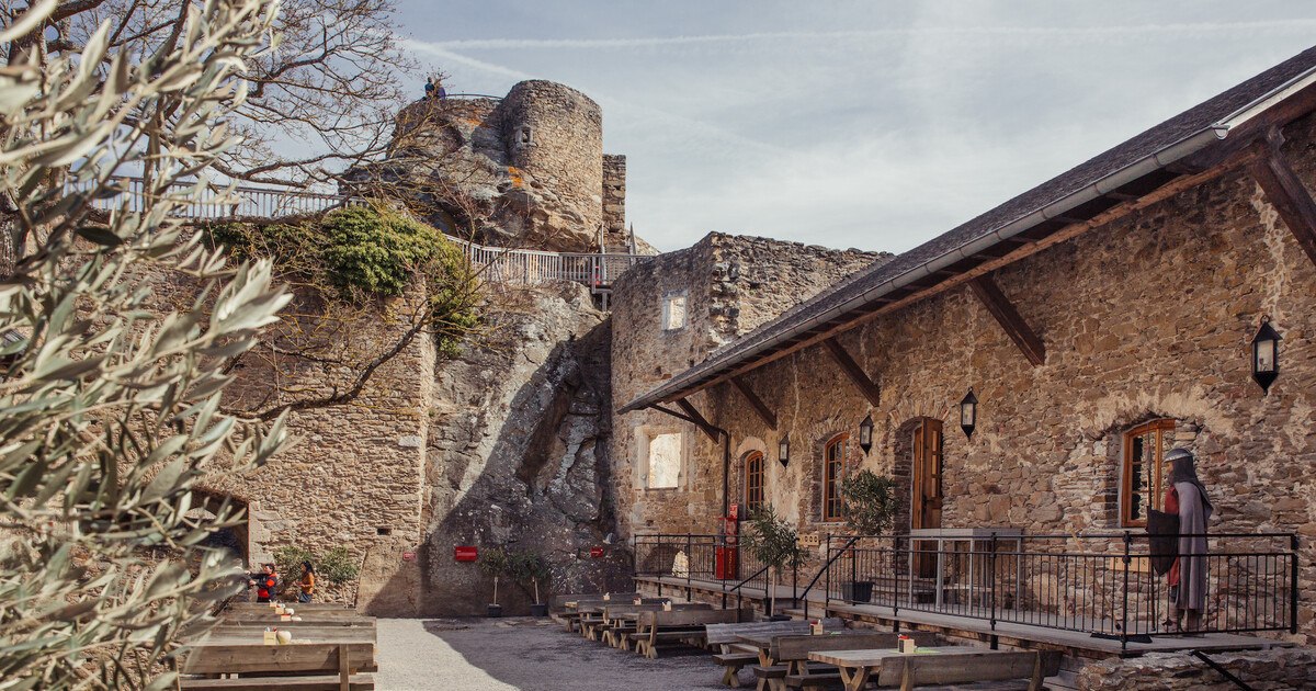 Burgwirt*in für Gastrotainment-Konzept gesucht