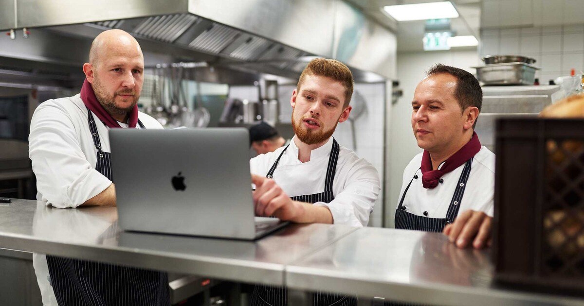 Der Küchenchef plant –  der Algorithmus macht den Rest