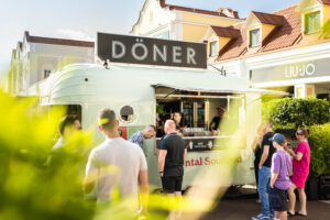 Der Döner-Truck in Pandorf ist eines der weiteren Projekte der Gastonomen. © Julia Geilter