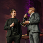 Mario Pulker und Moderator Max Mayrhofer im Gespräch.