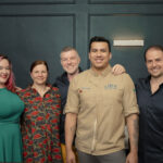 Das Team rund um Chefkoch Kias © ALBA Communications / Christopher Hanschitz