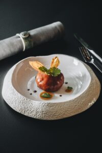 Georgischer Salat modern interpretiert.