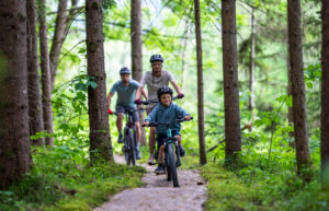 Ob Mountainbiker, E-Biker, Genussbiker oder sportliche Downhiller: Die Tourismusregion Schladming-Dachstein hat sich als Top-Destination für Bikeurlauber und Trailfans etabliert. © Christoph Oberschneider