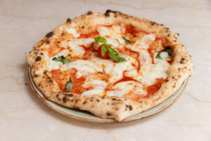 Der Klassiker unter den Pizzen: "Little Napoli's" Pizza Margherita