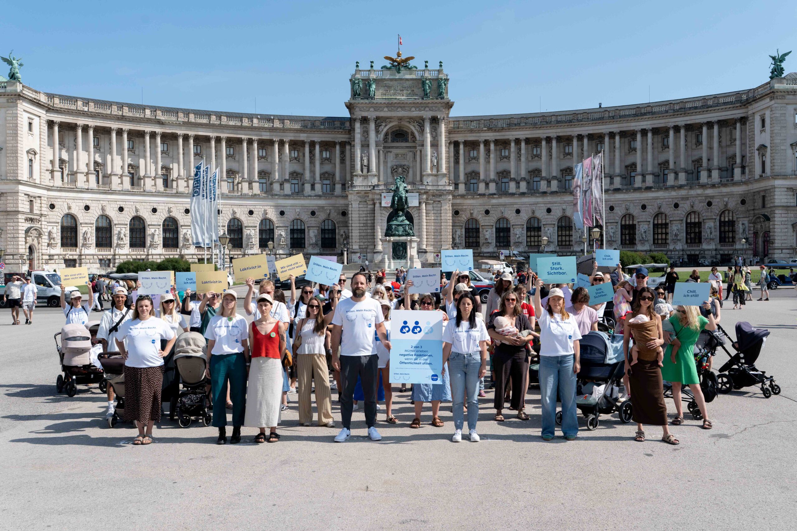 Versammlung am Heldenplatz: Für das Recht auf Stillen