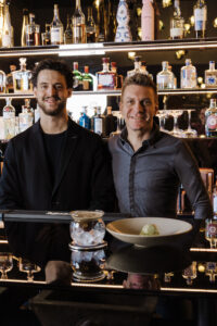 Bar-Chef und Sommelier Thomas Kracher mit Andreas Senn ©Leaders Club Deutschland AG
