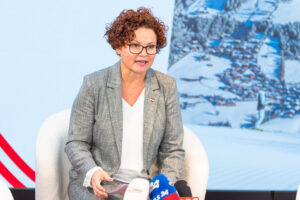 (C) Tourismus-Staatssekretärin Elisabeth Zehetner; (C) ÖW/Thomas Meyer Photography 